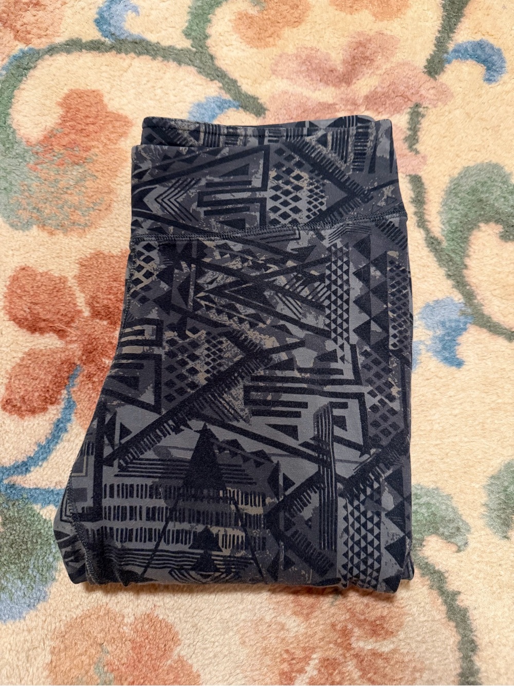Reebok Women's Black Geo-Print Leggings